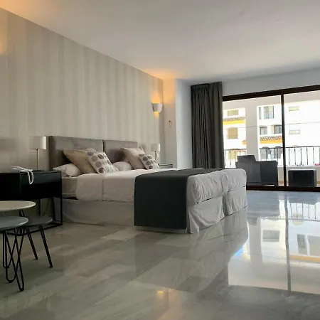 Apartahotel Benabola Hotel&suites 4*